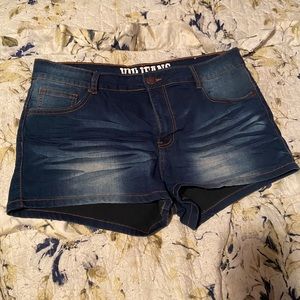 *SOLD* Jeans Shorts, size 16